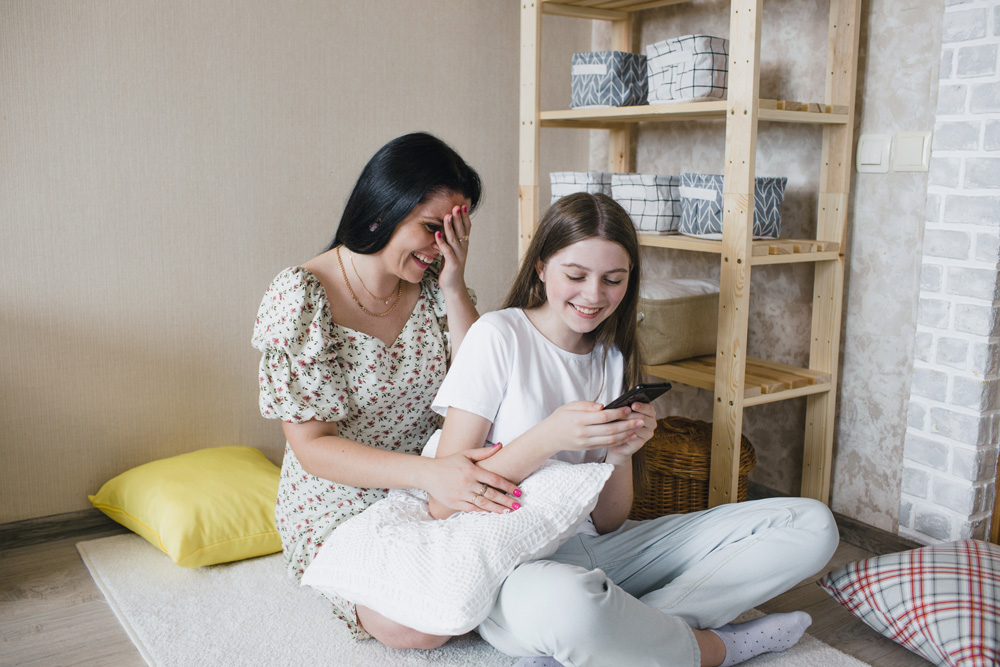 how medical alert devices work How Medical Alert Devices Work to Protect Seniors