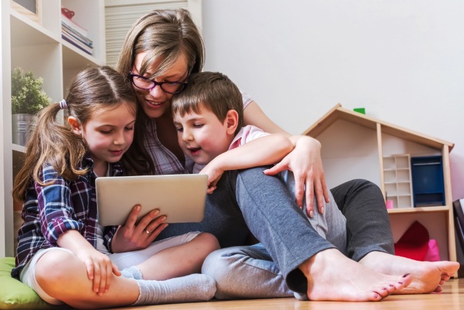 family-friendly smart lighting systems Family-Friendly Smart Lighting Systems for Safety