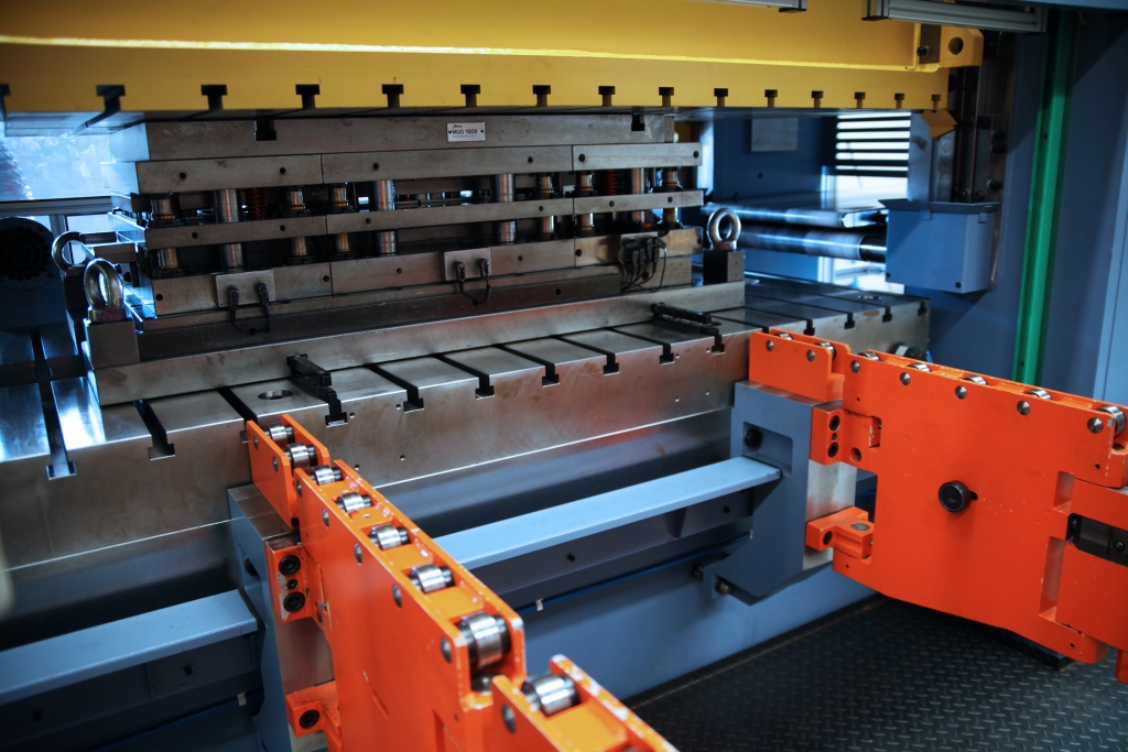 How to Train Operators for Steel Stamping Safety Compliance